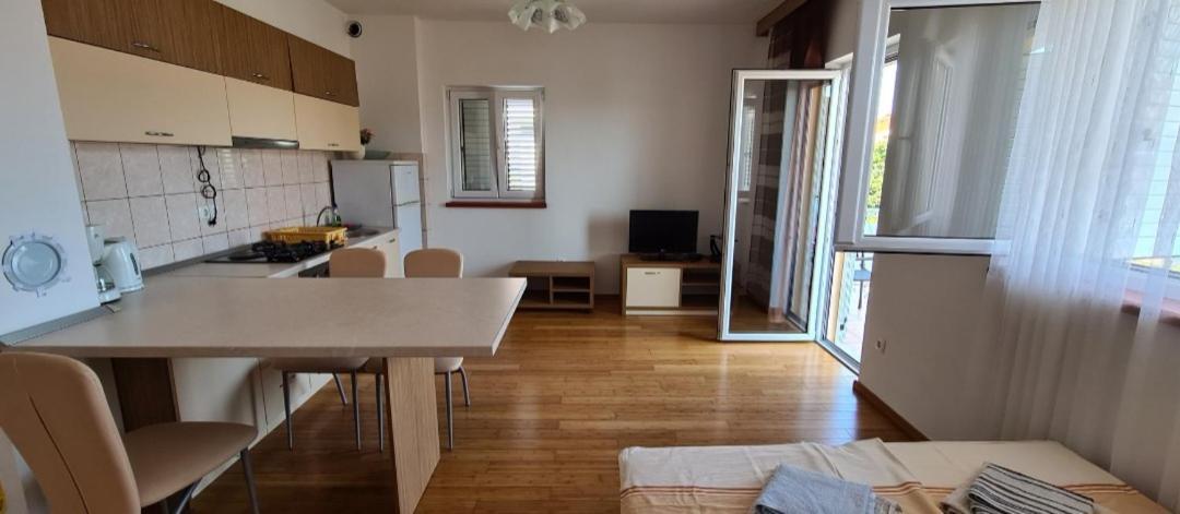 Apartmani Gizela Seget Donji Bilik gambar